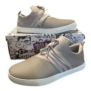 Brash slip on tennis shoes, size 10 NIB